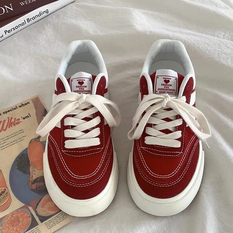 2024 nuove donne rosse Vulcani - Vans Shoes Old Skool recensione e prezzo